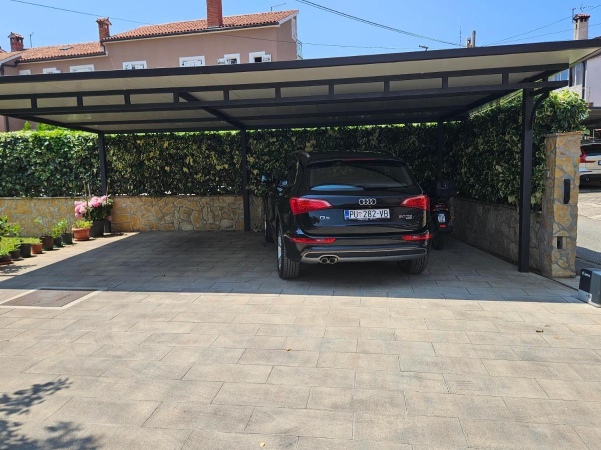 Apartments Denis & Lucija Ровінь Екстер'єр фото